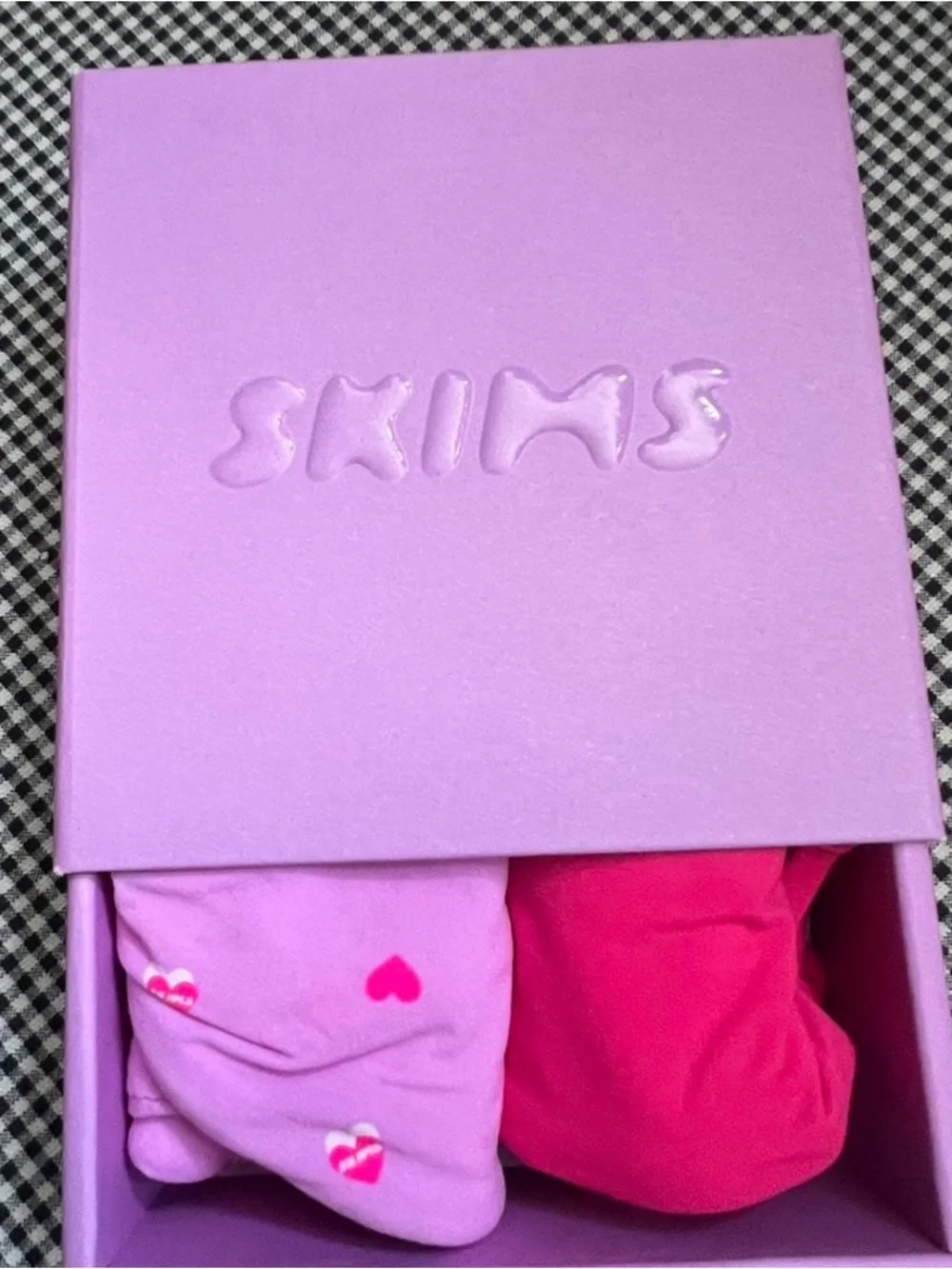 SKIMS Valentine’s Day Skimpy Scoop Bralettes, SET - Picture 1 of 3